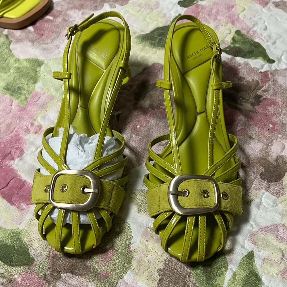 Kenneth Cole Women's Green Heeled Sandals - Picture 2 of 7